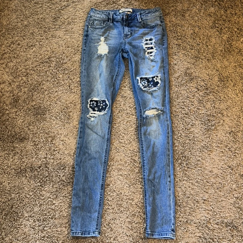Blue spice distressed patched jeggings - Picture 2 of 9